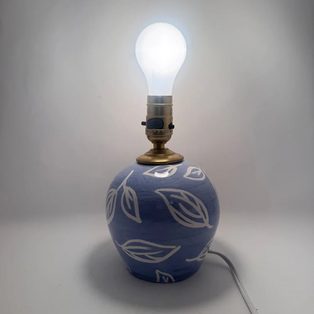 Blue & White Ceramic Table Lamp Leaf Pattern 9